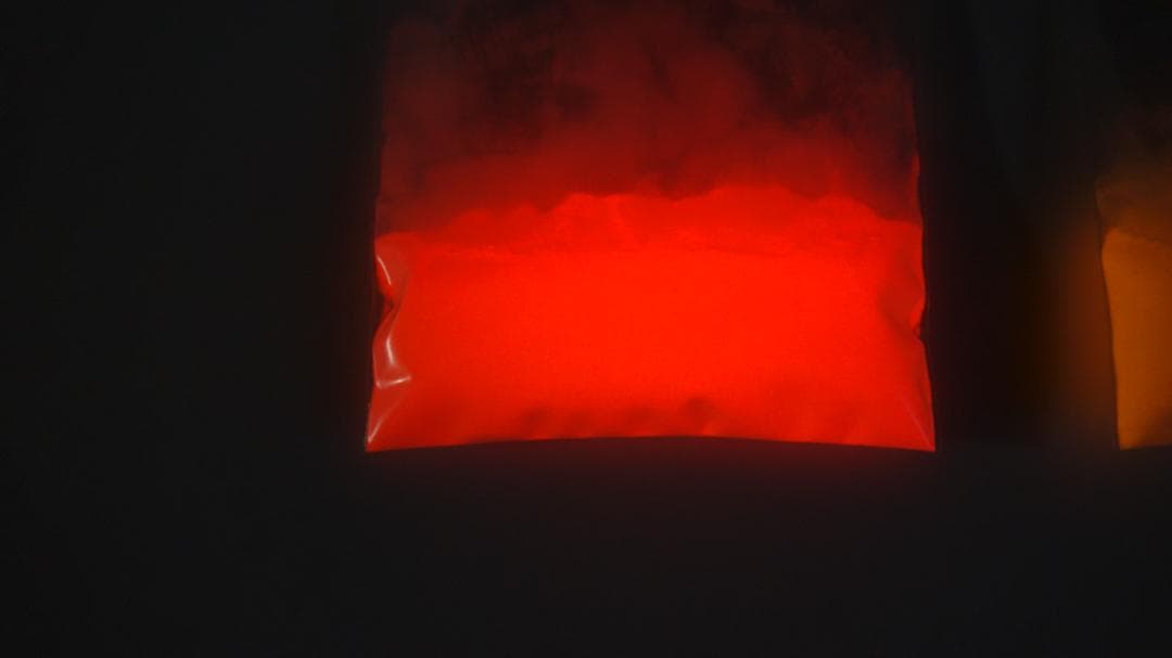 今年も販売開始♪ 蓄光 ゾックスフォスファー レッドグロー ２０μm 　１ｋｇ