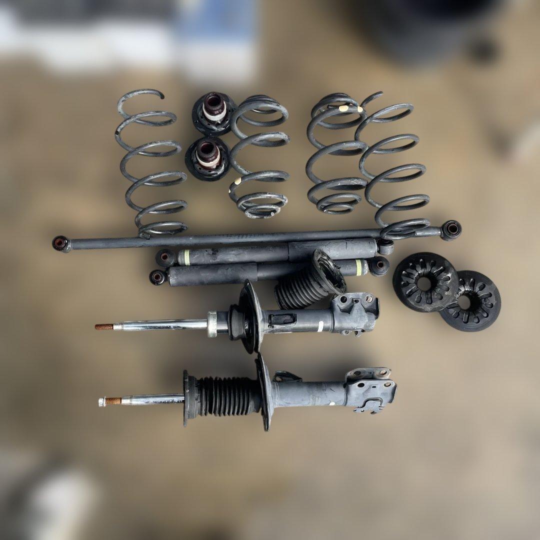 160型　サクシード、プロボックス　純正足回りセット