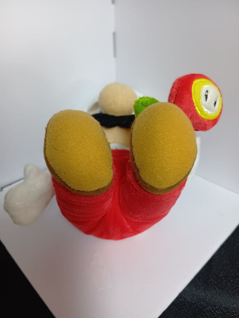 ファイヤーマリオ　ぬいぐるみ