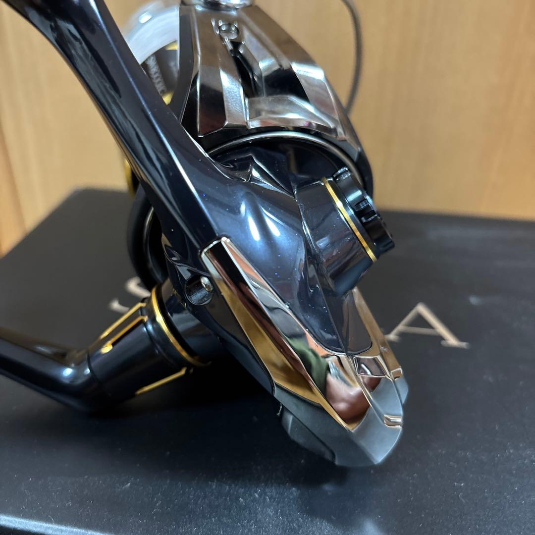 美品　19 STELLA SW 8000HG 左巻き限定