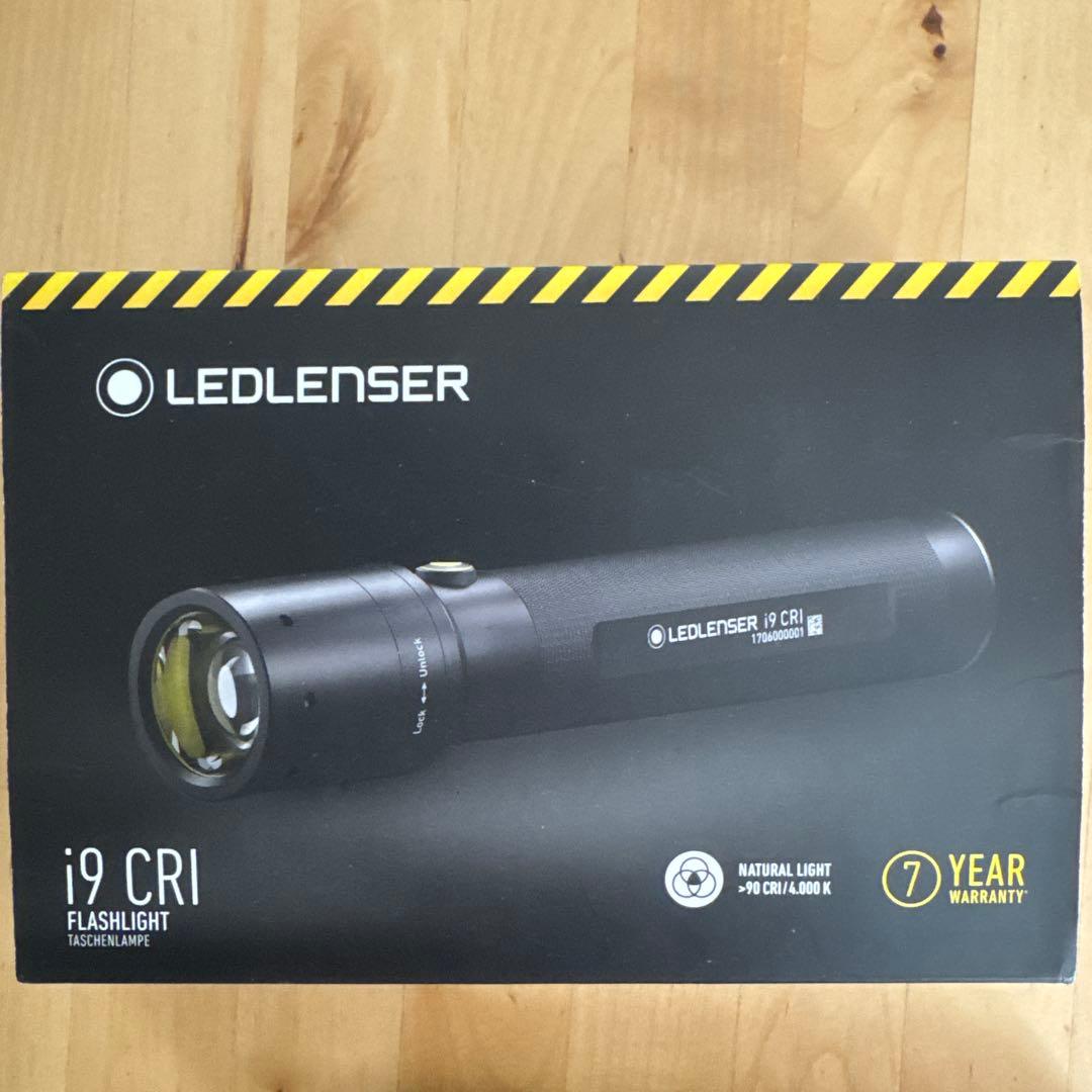LEDLENSER i9 CRI 懐中電灯
