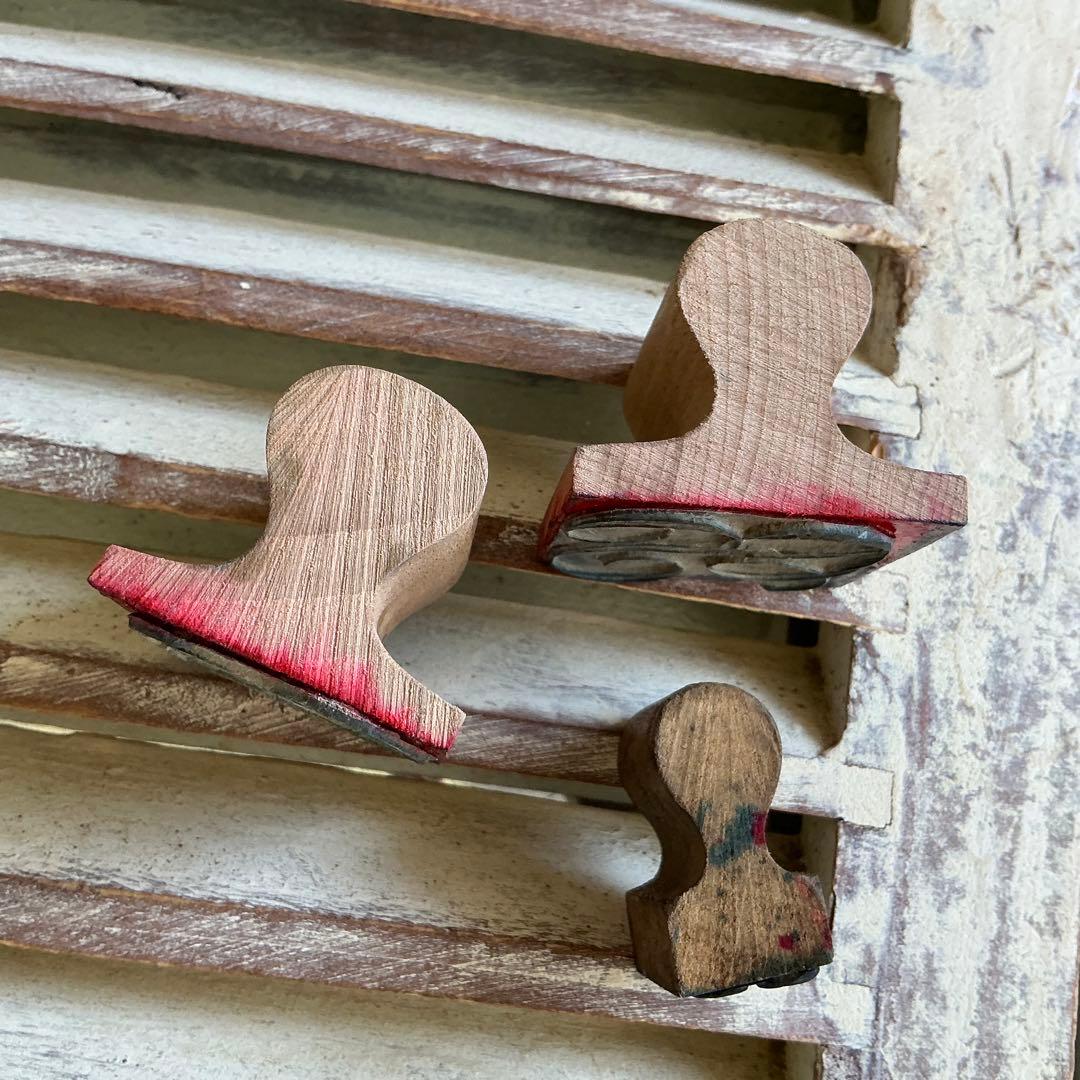 ♡沢山♡　フランス　アンティーク　刺繍　イニシャル　モノグラム　スタンプ