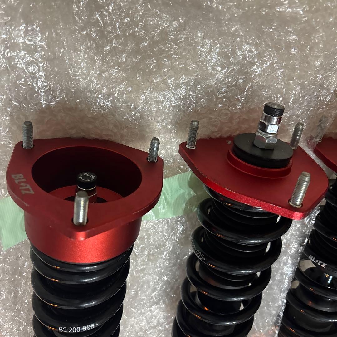 Y51フーガ HV37 スカイラインハイブリッド BLITZ ZZR 車高調