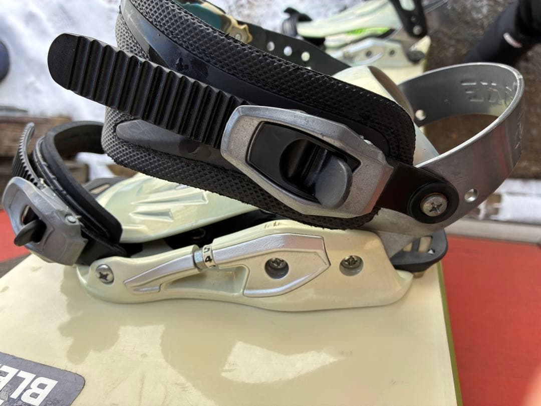 150cm スノーボード Forumモデル バインディング付き