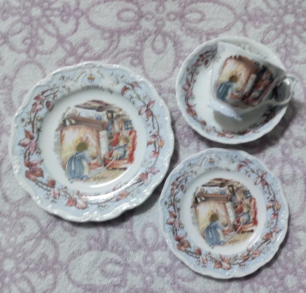 ロイヤルドルトン　冬　ブランブリーヘッジ