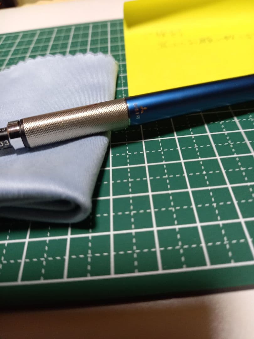 こ*い様 廃盤　ハイユニ　Hi-uni　3051FFシャープペンシル 0.3mm