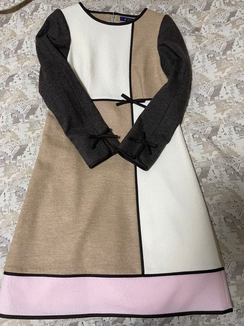 未使用に近い　美品　エムズグレイシー　ウール長袖　ワンピース　40 M〜L