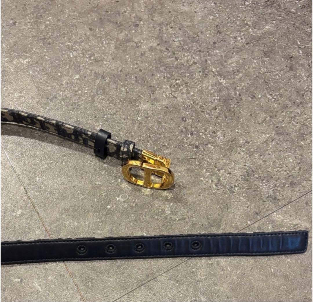 りナ　Dior 30 Montaigne リバーシブルベルト