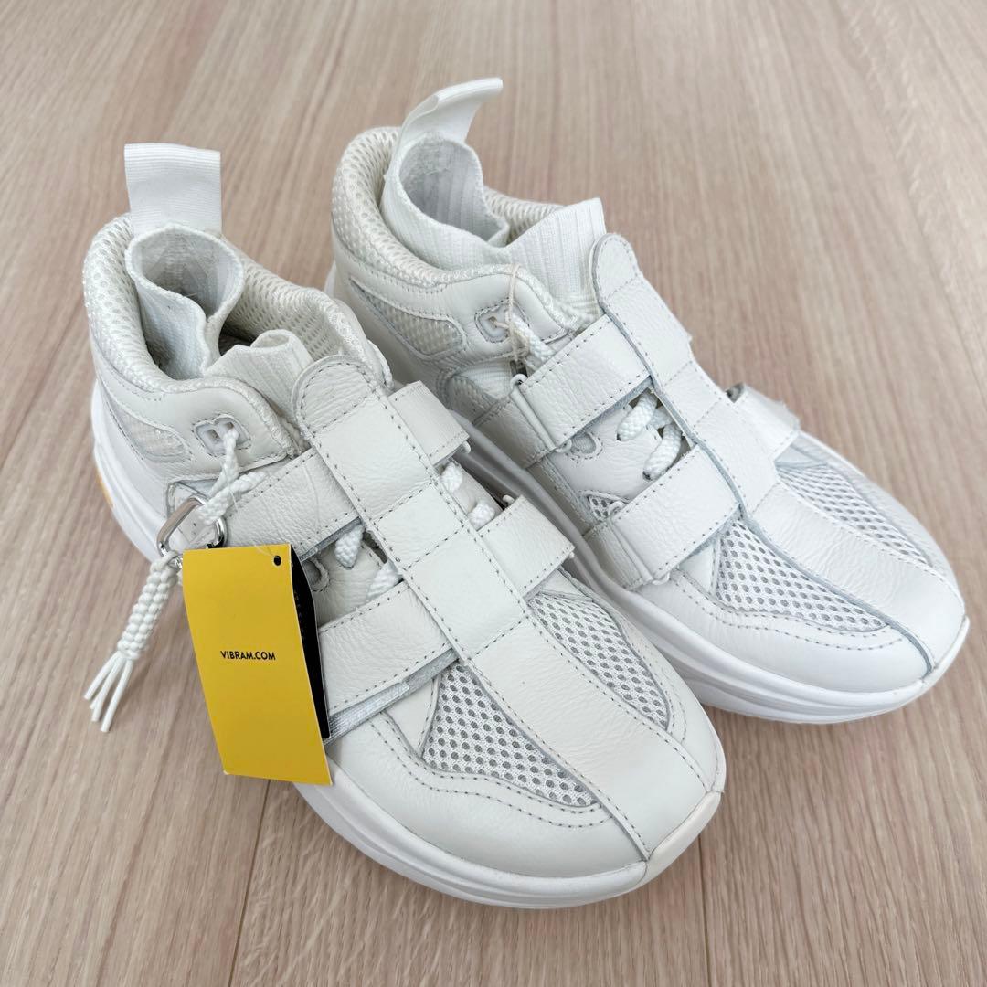 新品未使用　BRANDBLACK スニーカー　26センチ