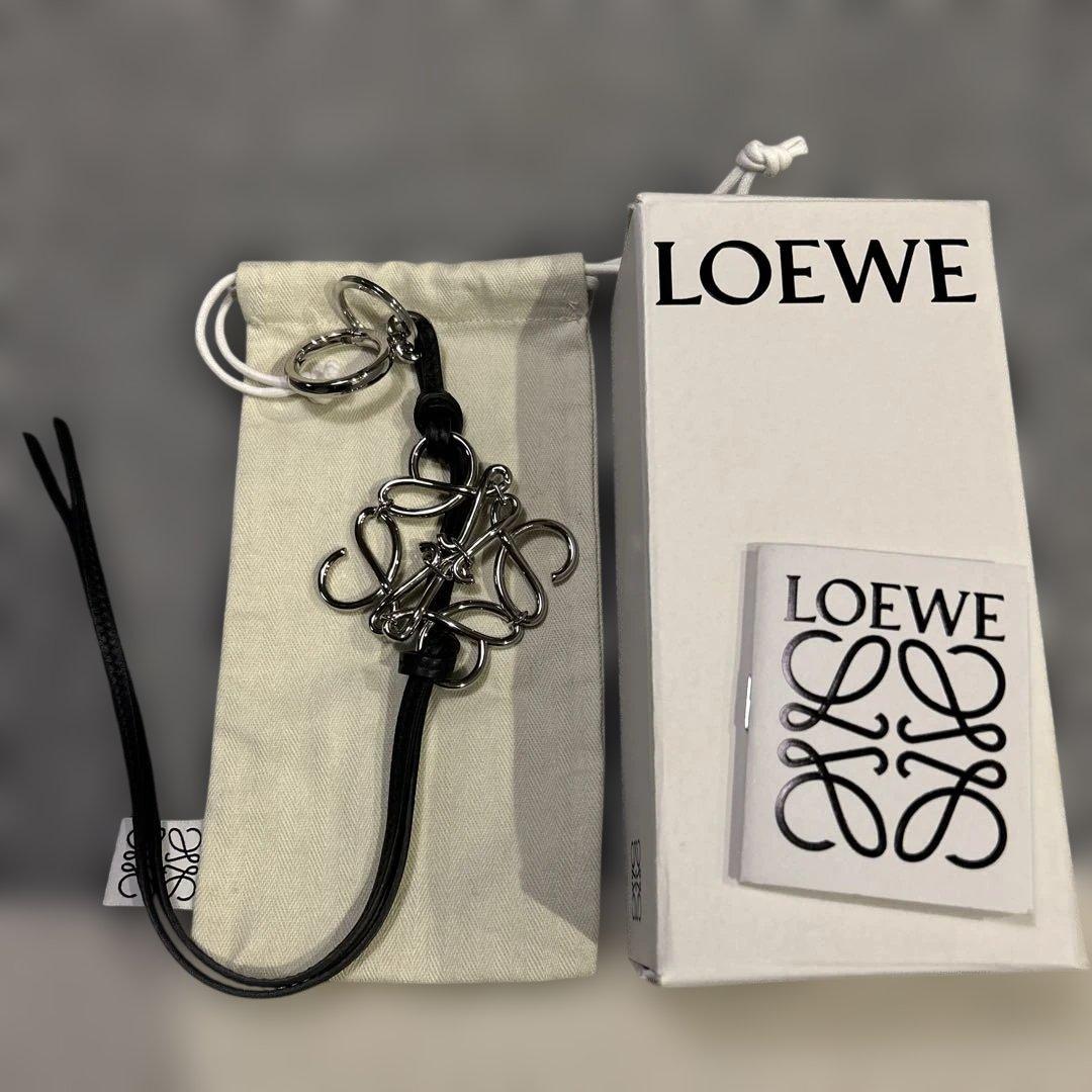 LOEWE シルバー ブラック キーホルダー