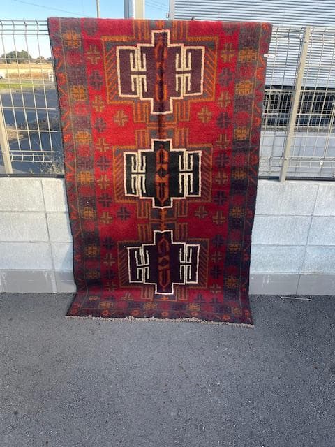 ペルシャのバルーチ ヴィンテージ古いエジプト デザイン ラグ 196x113cm