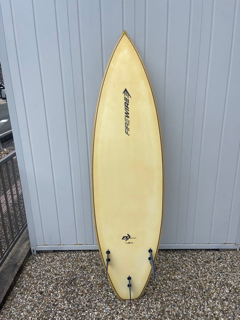 ファイヤーワイヤーFIREWIRE ショートボード FCSフィン付き