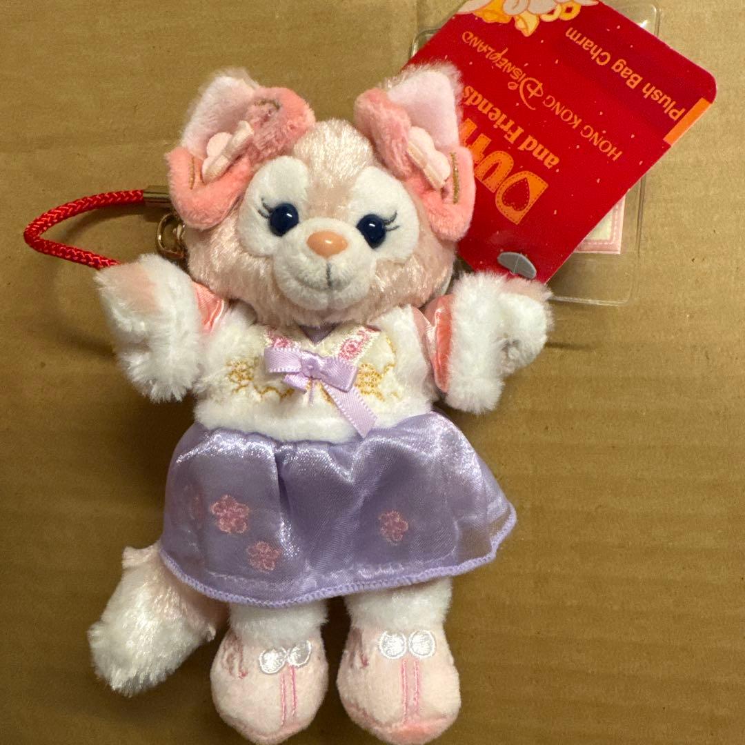 香港ディズニー限定　リーナベルぬいぐるみバッジ　大人気　希少品　ダッフィーバッジ