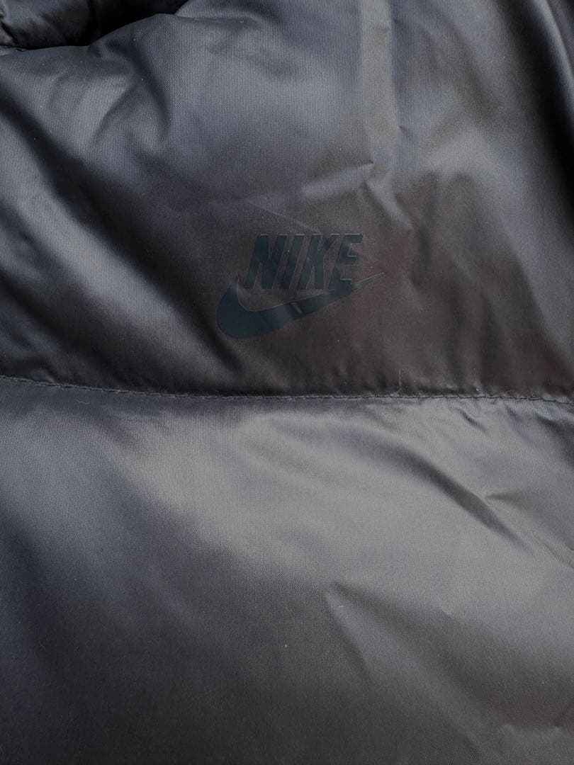 Nike ブラックダウンジャケット