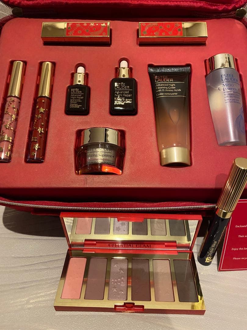 あ*い様 新品【値下げ】エスティ ローダーの2023 ホリデー コレクション煌め