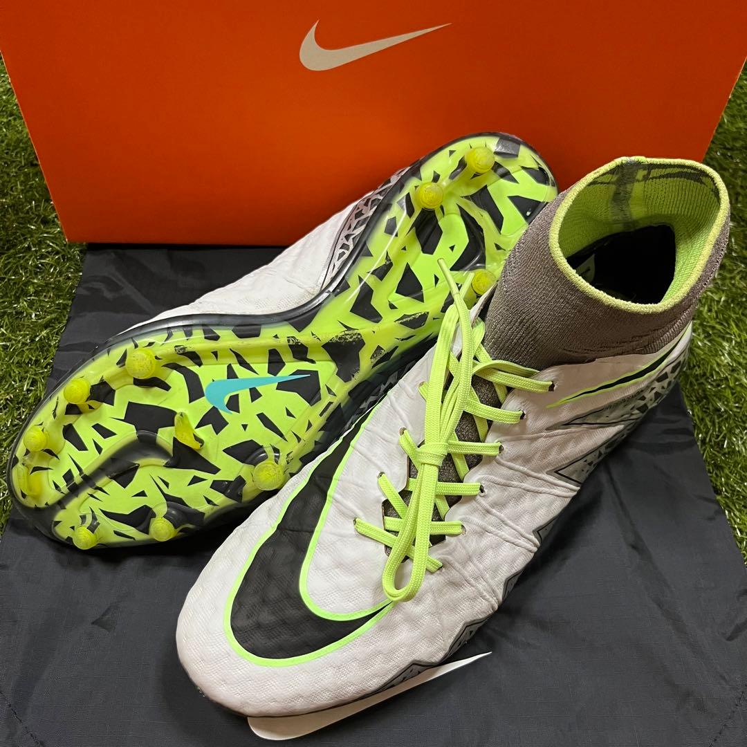 NIKE Hyper Venom Phantom Ⅱ FG 28cm
