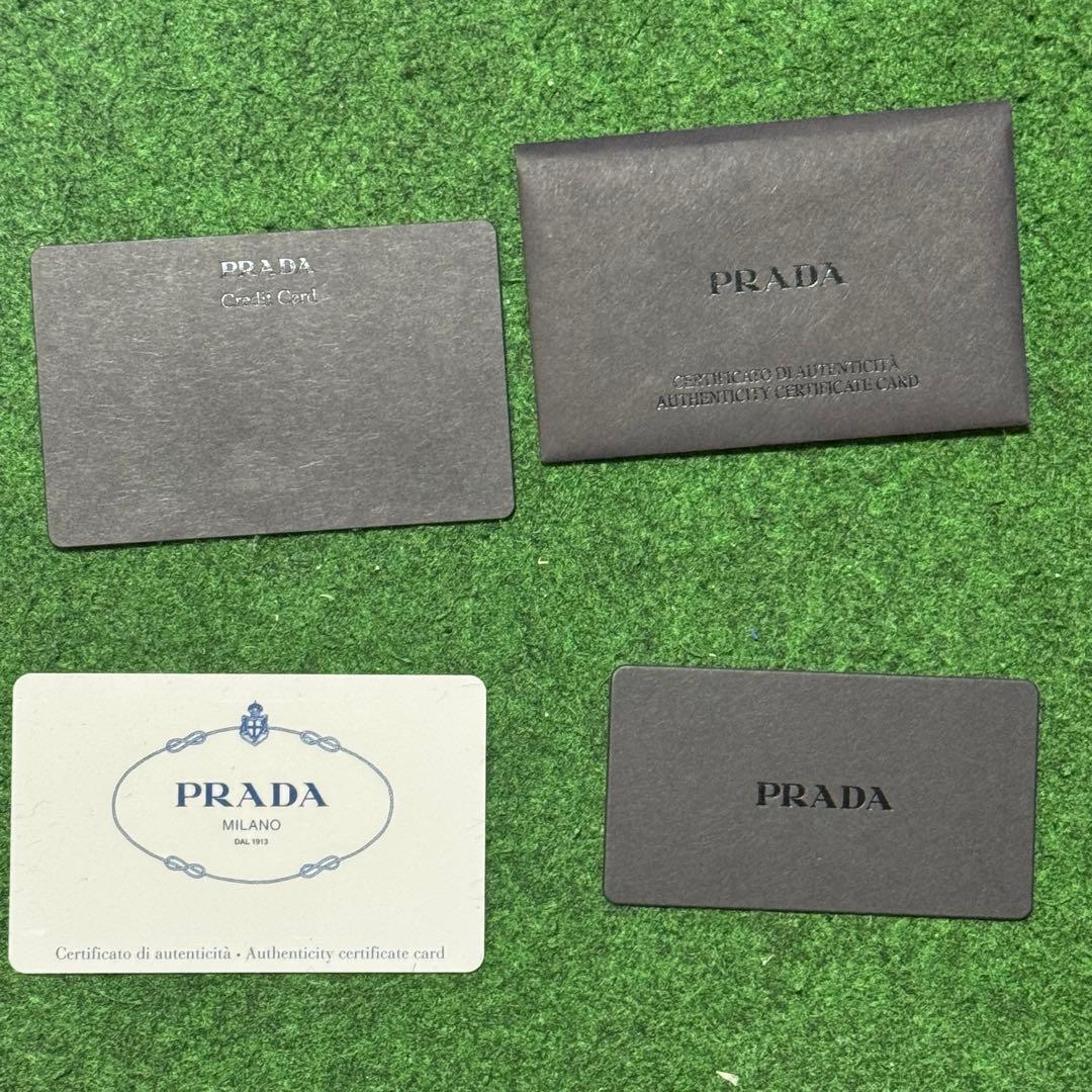 PRADA ブラックレザー 名刺入れ 箱付き