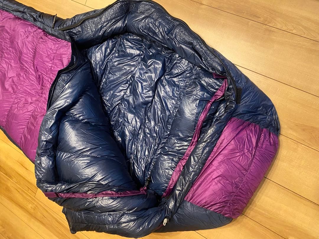 【美品】イスカ　エアドライト860 シュラフ　ストレージバッグ、圧縮袋付き