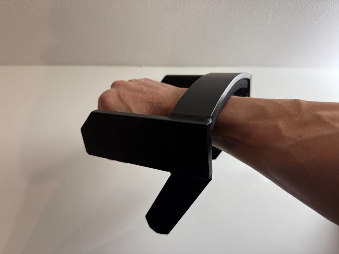 手首で押す ケーブルサイドレイズアタッチメント