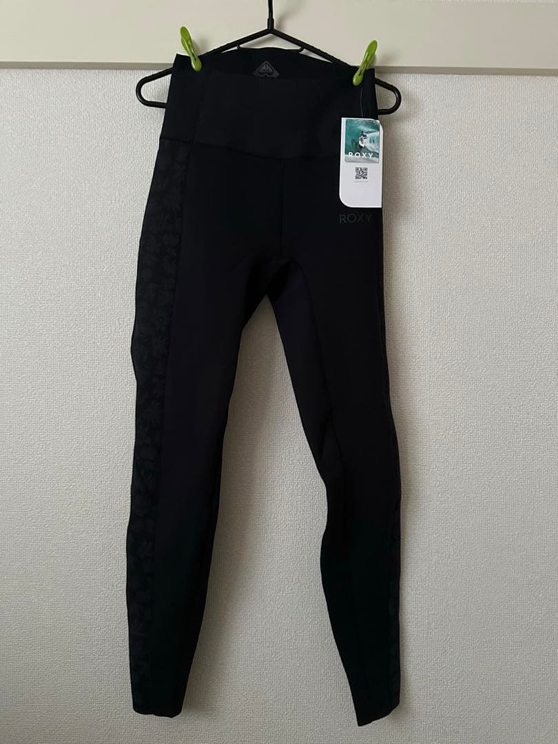 【新品・未使用】ROXY ウォータージャケット2mm/パンツ1mm サイズL