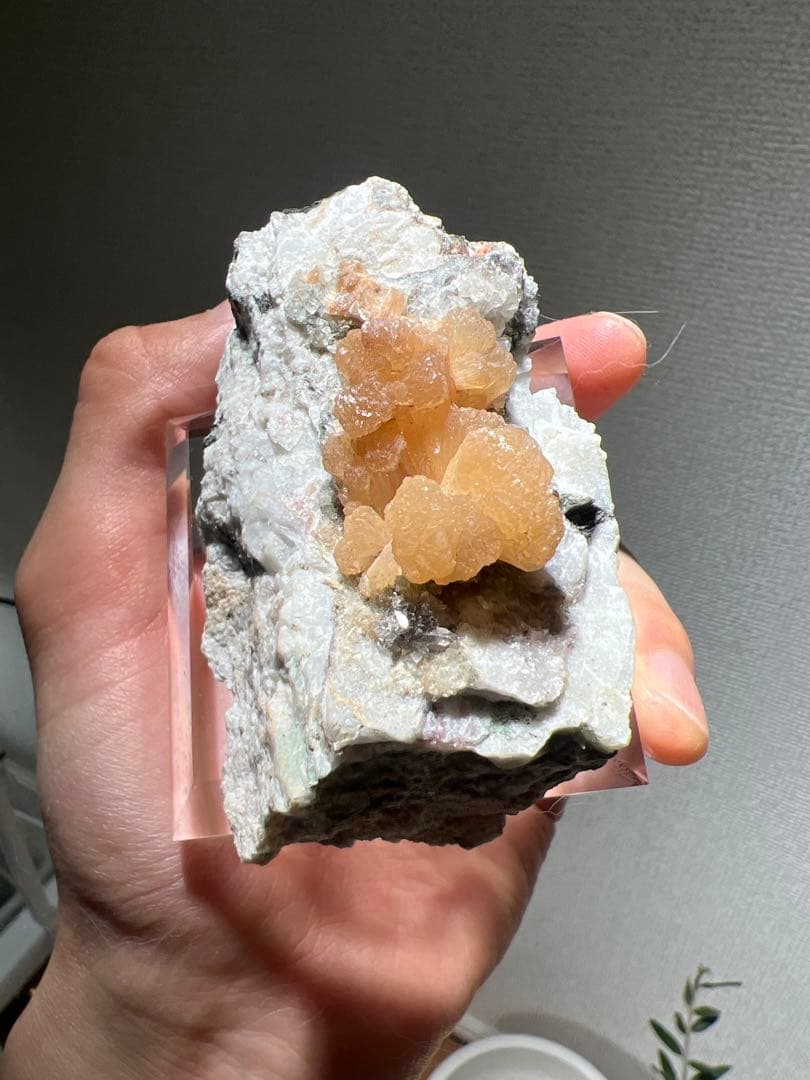 (美品)国産鉱物　岡山県内田産　束沸石