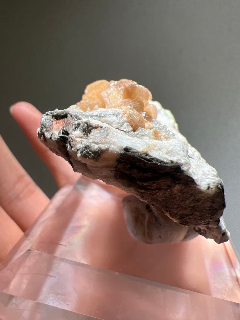 (美品)国産鉱物　岡山県内田産　束沸石