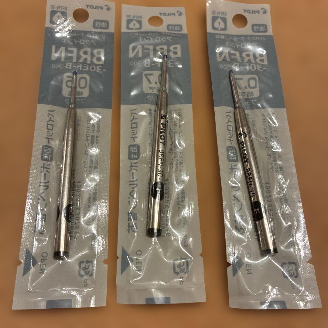 ロメオＮＯ.３太字軸イタリアンブルー　PILOT ボールペン替芯付き