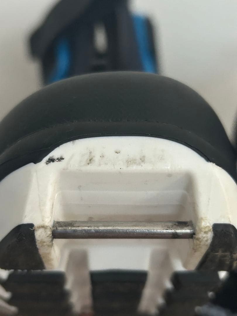 SALOMON スキー用ブーツ 黒/青　RS8 スケーティング 2024年モデル