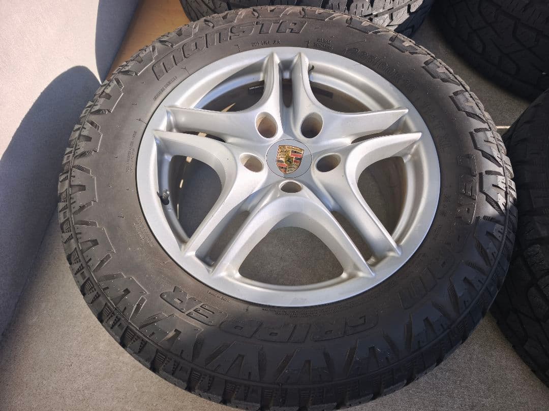 カミラ様　ポルシェ　カイエン　18インチ　ホイールタイヤ 4本セット　溝残有り