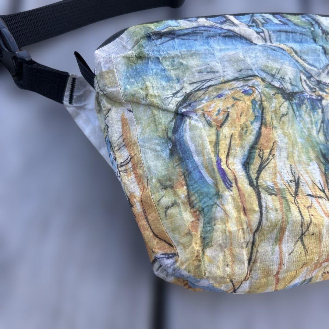 HIGH TAIL DESIGNS ポーチ