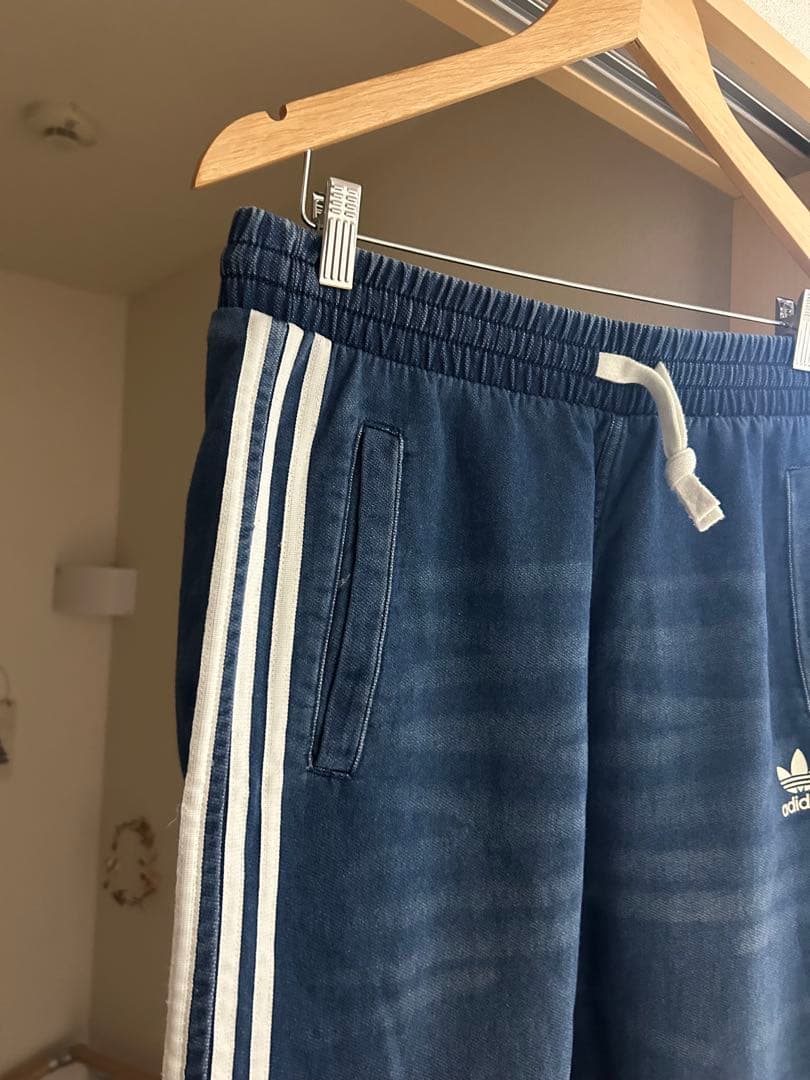 adidas FRENCH TERRY DENIM スウェットパンツ
