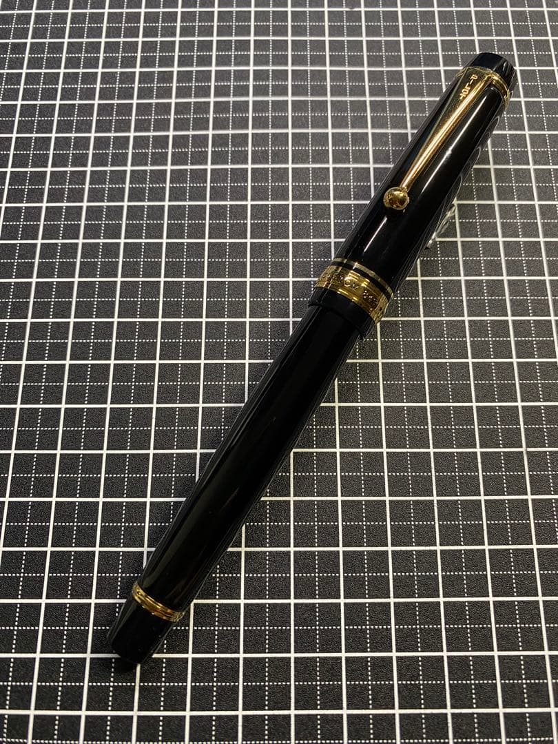 PILOT CUSTOM 845 漆黒　万年筆　字幅M