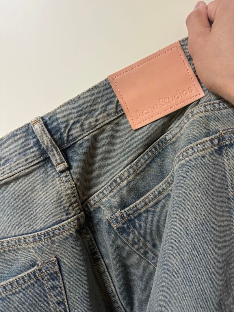Acne Studios 2021M Delta ルーズフィットジーンズ