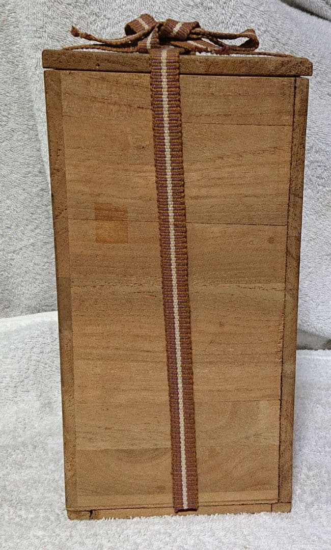 古伊万里角瓶 木製箱付きA444