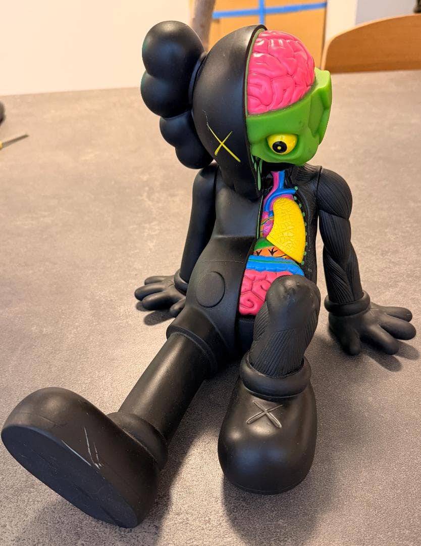 カウズ KAWS フィギュア MEDICOM TOY