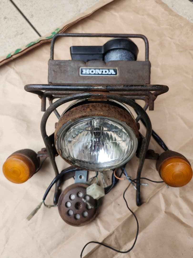 ジャンク品❗　HONDA ゴリラ　Z50J 　フロントキャリア廻り部品