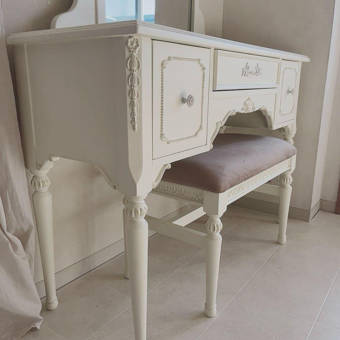 emiri　　アンティーク　シャビーシック　ドレッサー　白家具　デスク