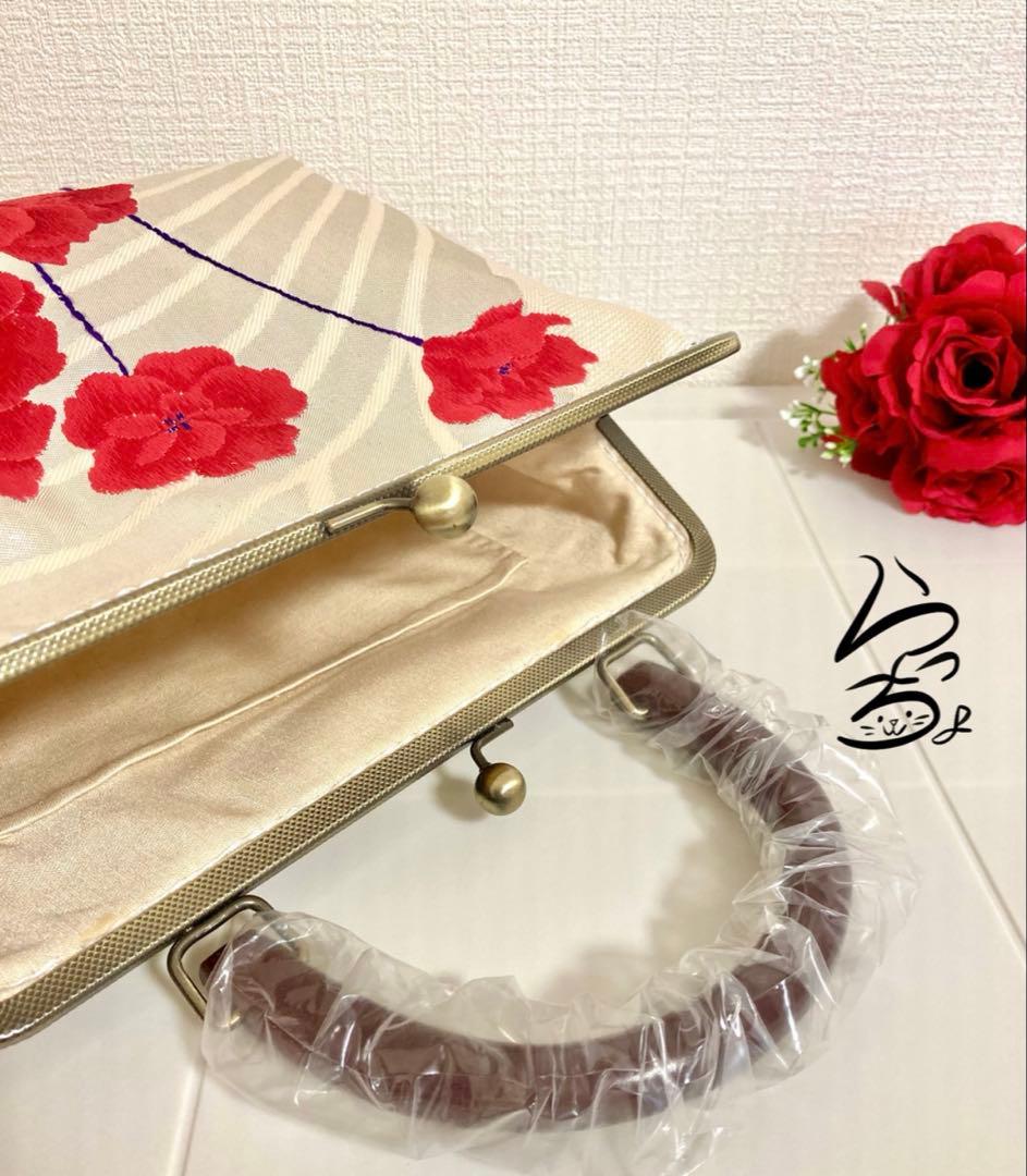 帯リメイク 紅色花 持ち手付きがま口バッグ