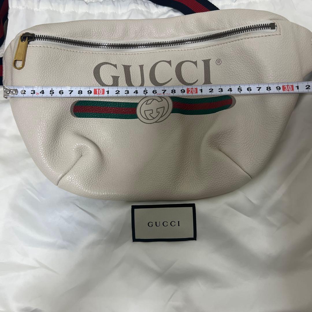 GUCCI ♡ロゴボディバッグ・ウエストポーチ