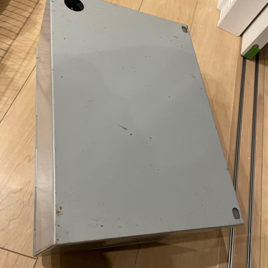 内田 ウチダ手提げ金庫 CASH BOX UCHIDA 鍵付き 125-0101