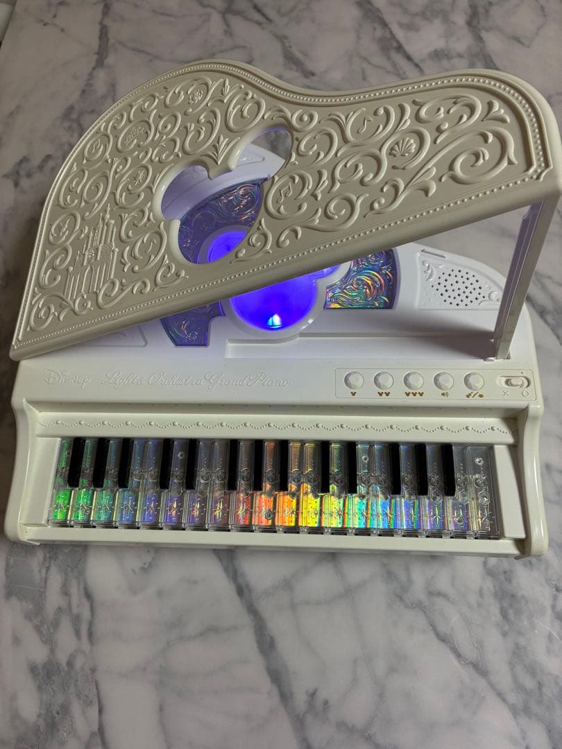 バンダイ　ディズニー　ドリームレッスン ライト&オーケストラグランドピアノ