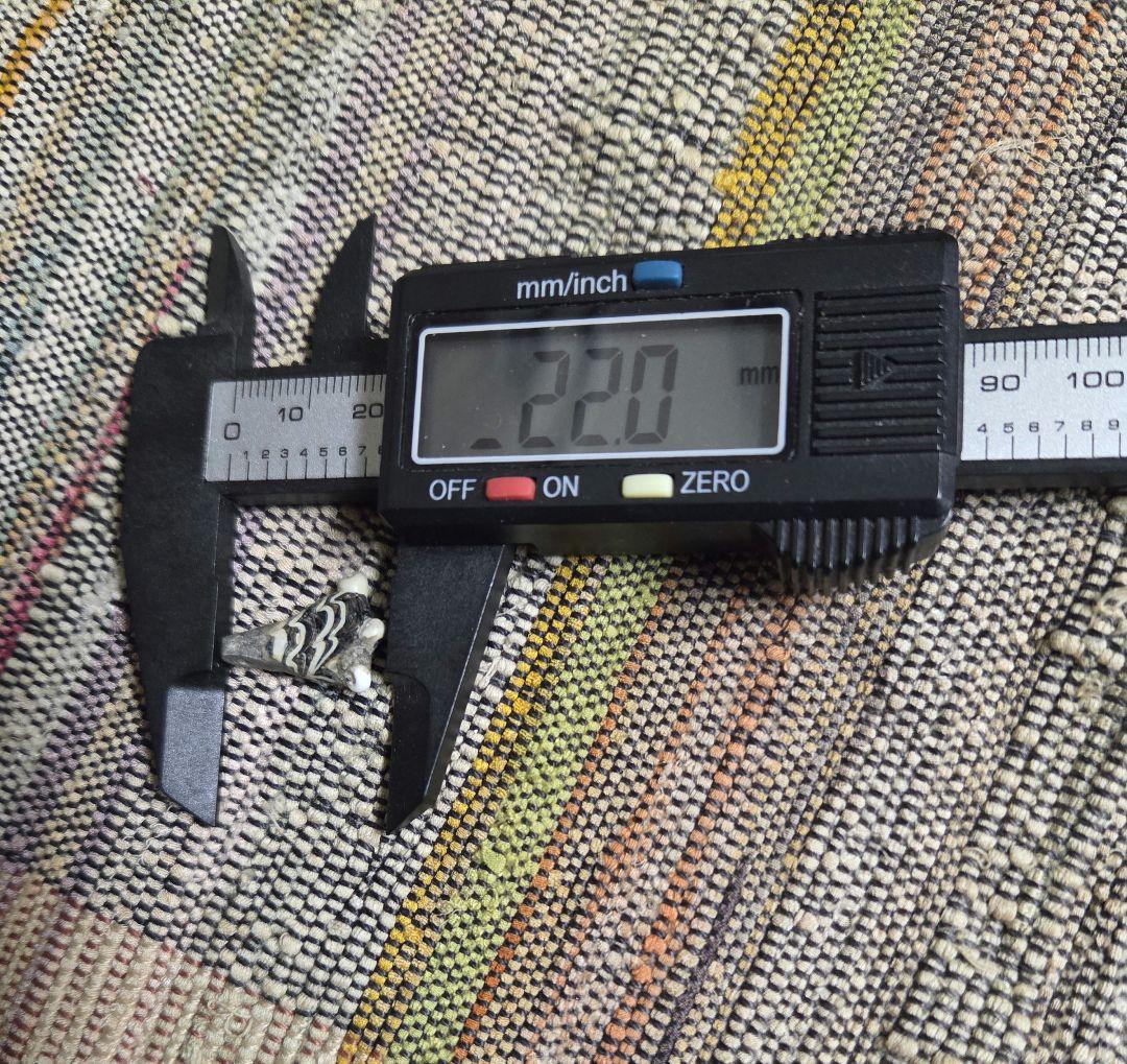 004　ビーズ　トンボ玉　イスラム玉　ペンダント　トップ！