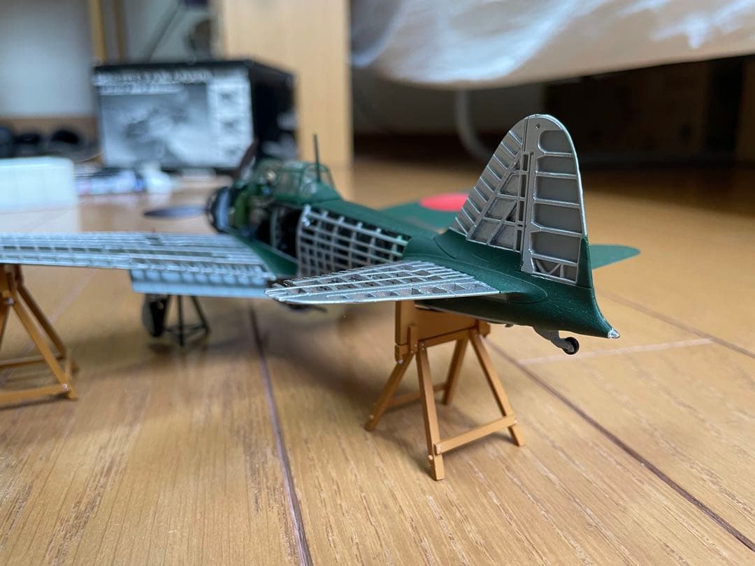 ハセガワ1/48 零戦(半スケルトンver) 帝国海軍戦闘機 プラモデル完成品