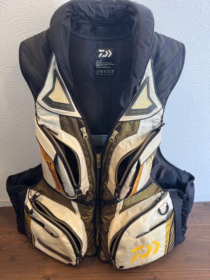 Daiwa トーナメント　ライフジャケット