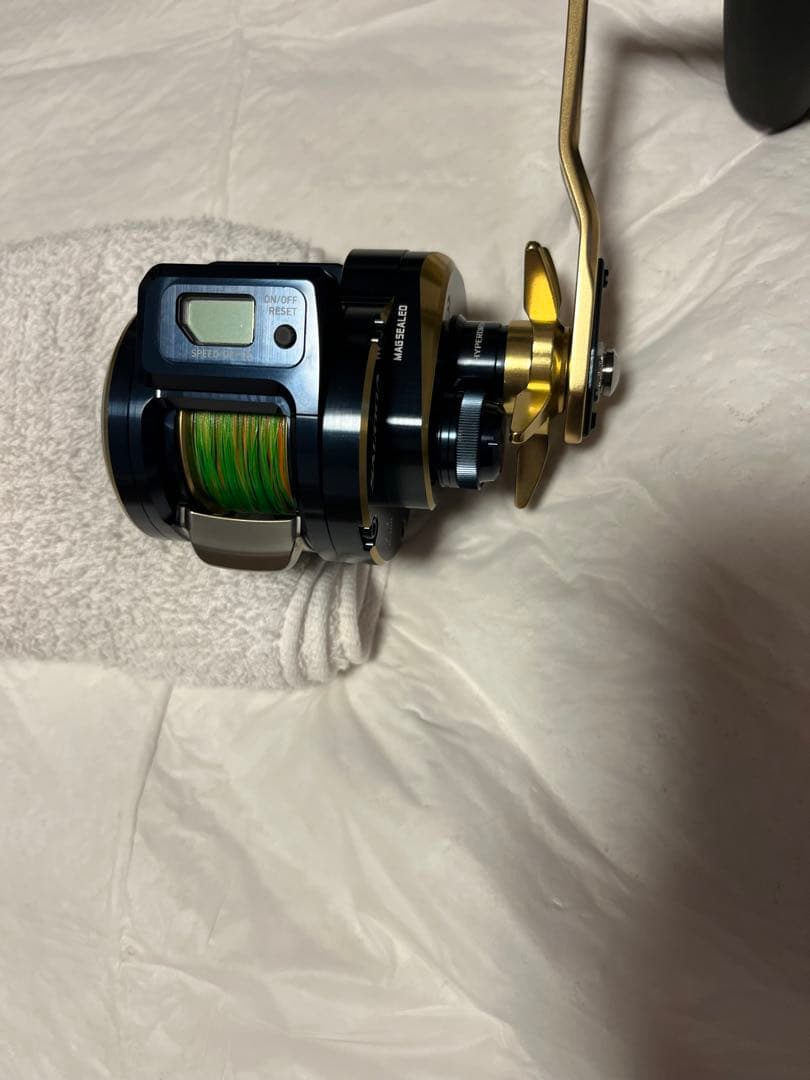 ゆう　ダイワ ソルティガIC 300 H-SJ リール