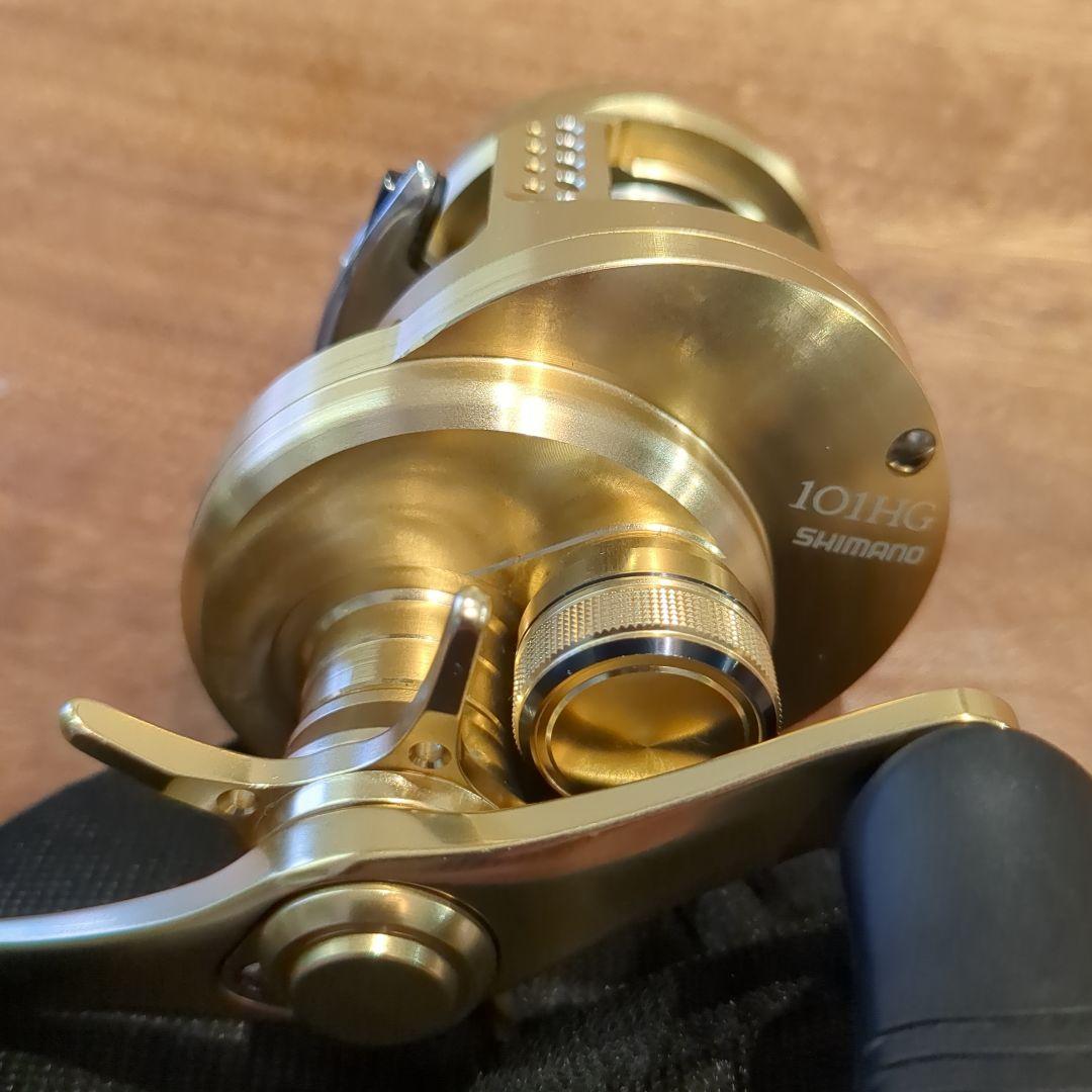 【美品】SHIMANO 15 カルカッタコンクエスト101HG