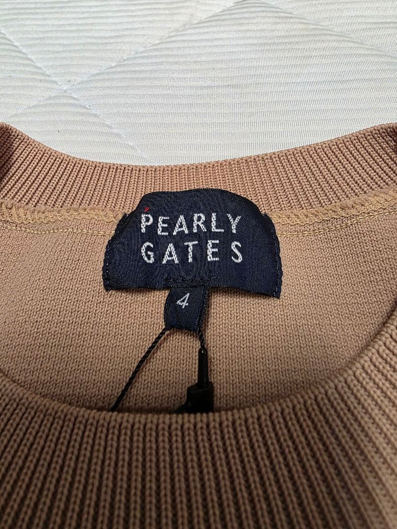 新品タグ付きPEARLY GATES レオパード柄ニット４