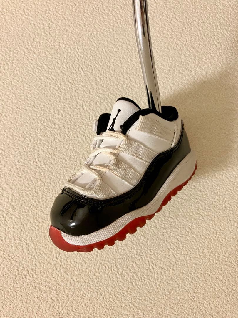 【超超レア・美品】NIKE JORDAN 11 ジョーダン パターカバー h