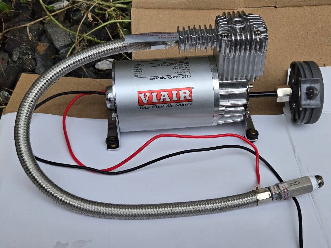 VIAIR エアサスコンプレッサー 275C 1/4