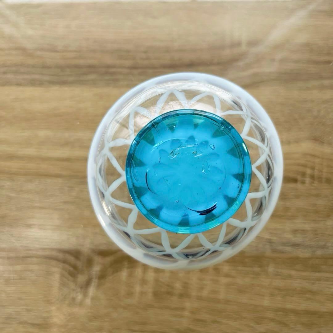 骨董　時代ガラス　超希少　白網目紋　水色台座　反り口　氷コップ　ウランガラス